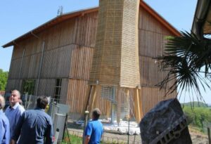 Besuch Kaerntner Wasserer am Wasserturm Weinleiten Zentraler Hochwasserbehaelter